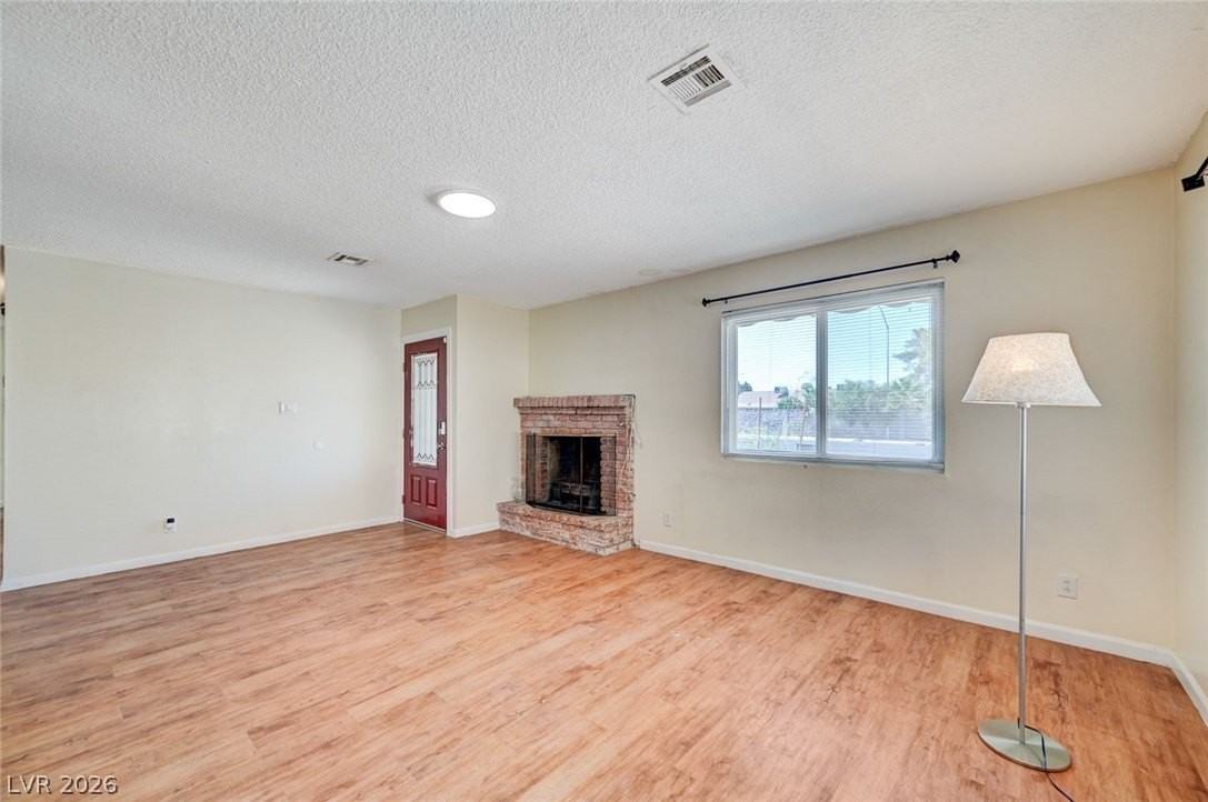 3917 W Oakey Blvd - Photo 7 of 35