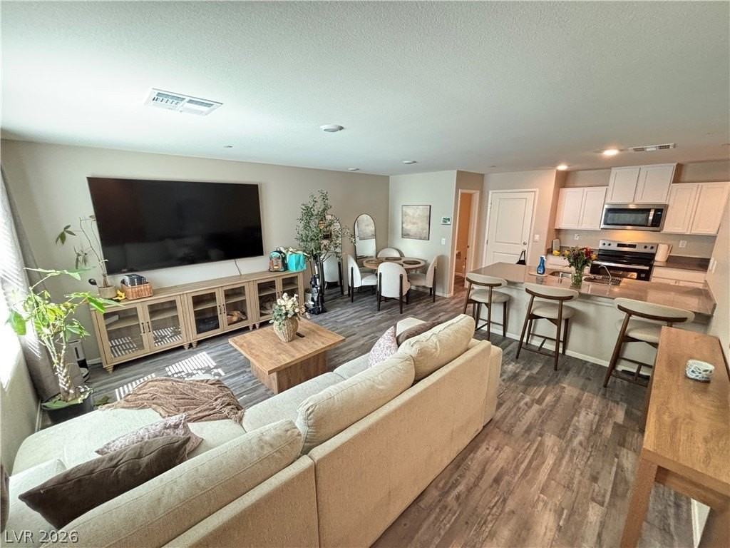 6173 Hibiscus Garden St - Photo 3 of 21