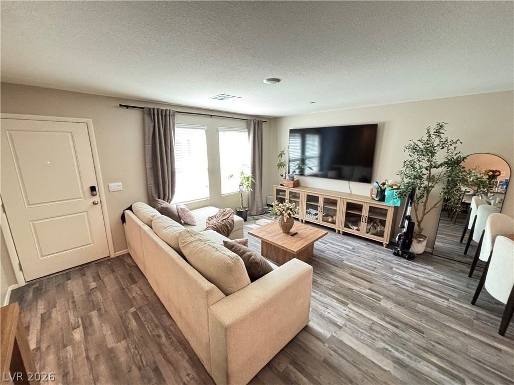 6173 Hibiscus Garden St - Photo 4 of 21