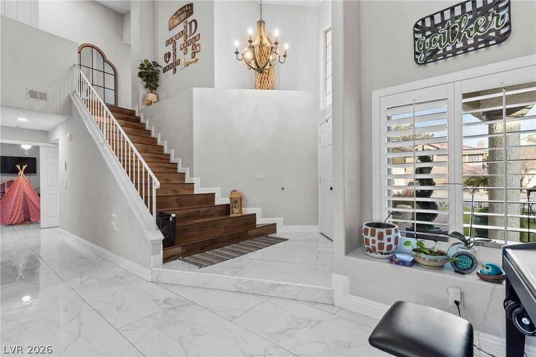 407 Crater Ct - Photo 5 of 48