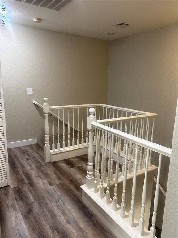 575 Primrose Hill Ave - Photo 7 of 14