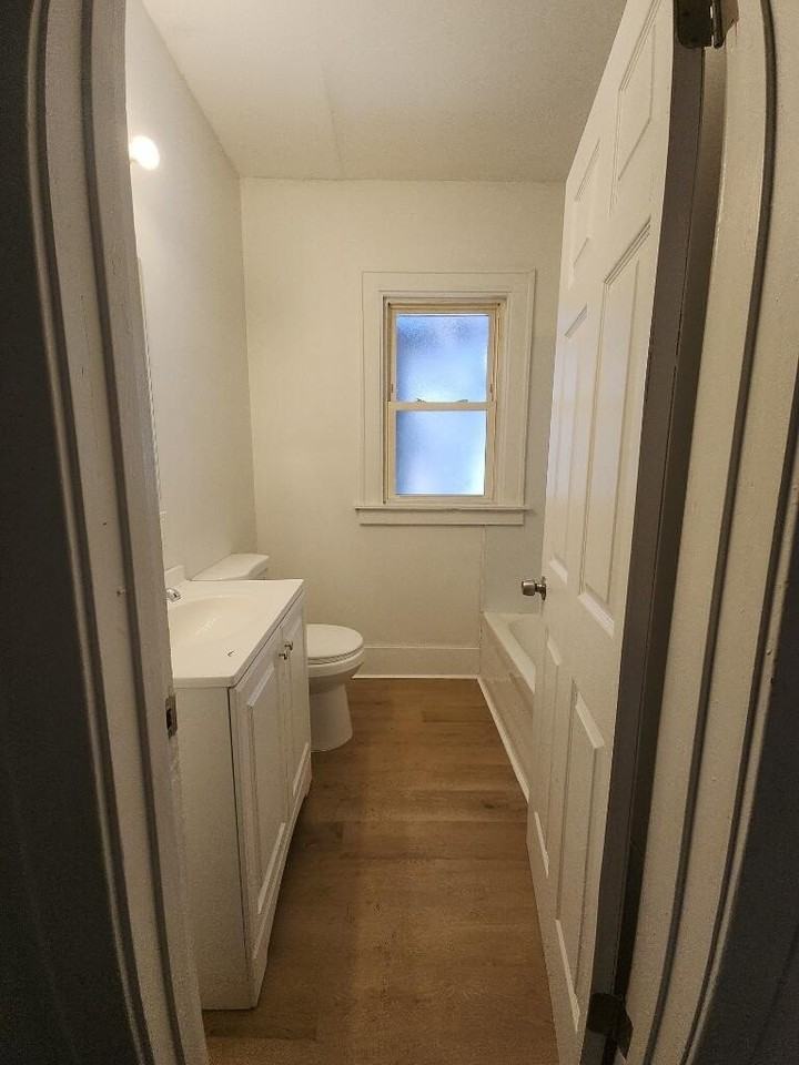 1361 Ellsworth St - Photo 5 of 10