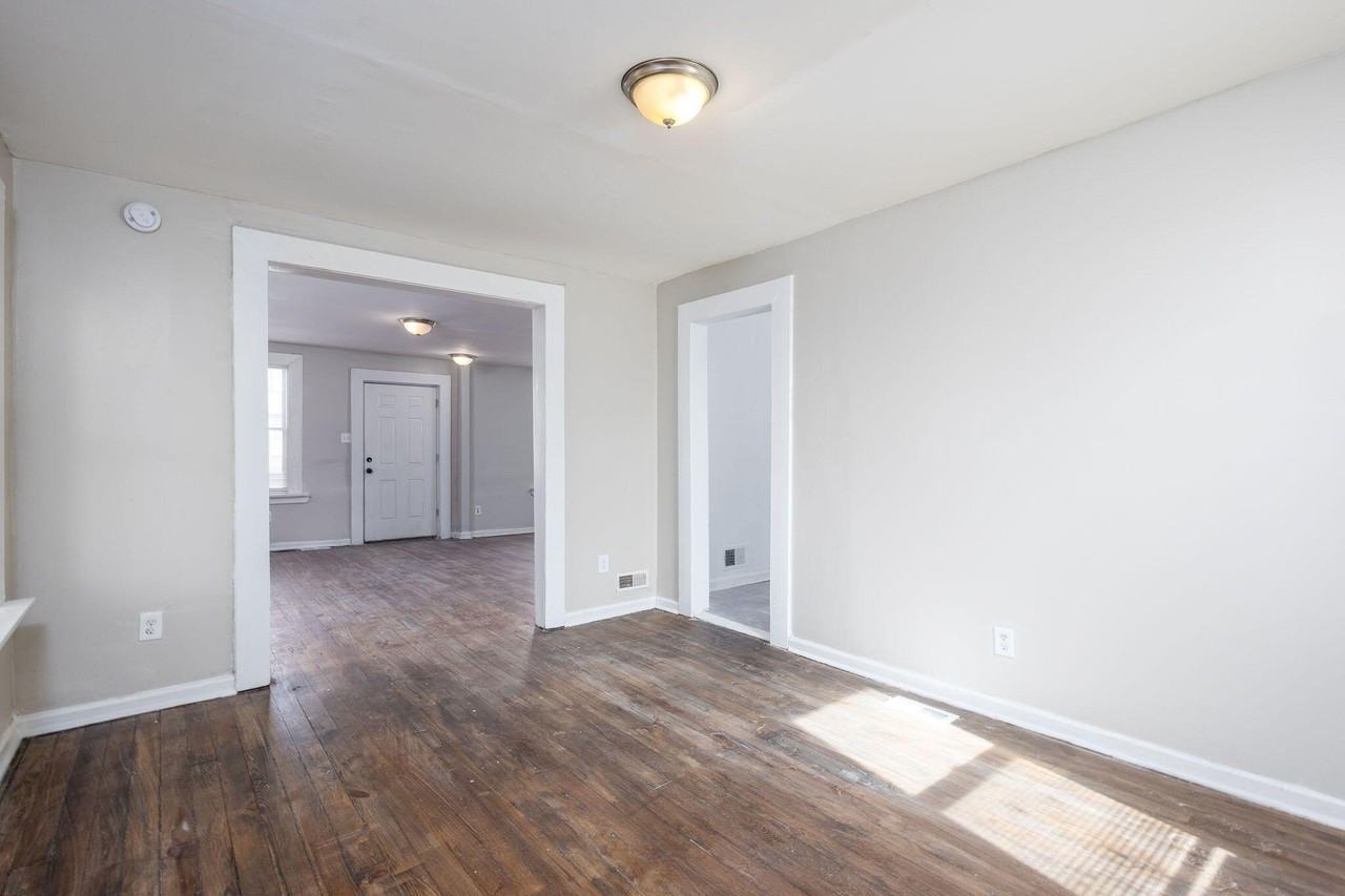 614 E Euclid St - Photo 6 of 11