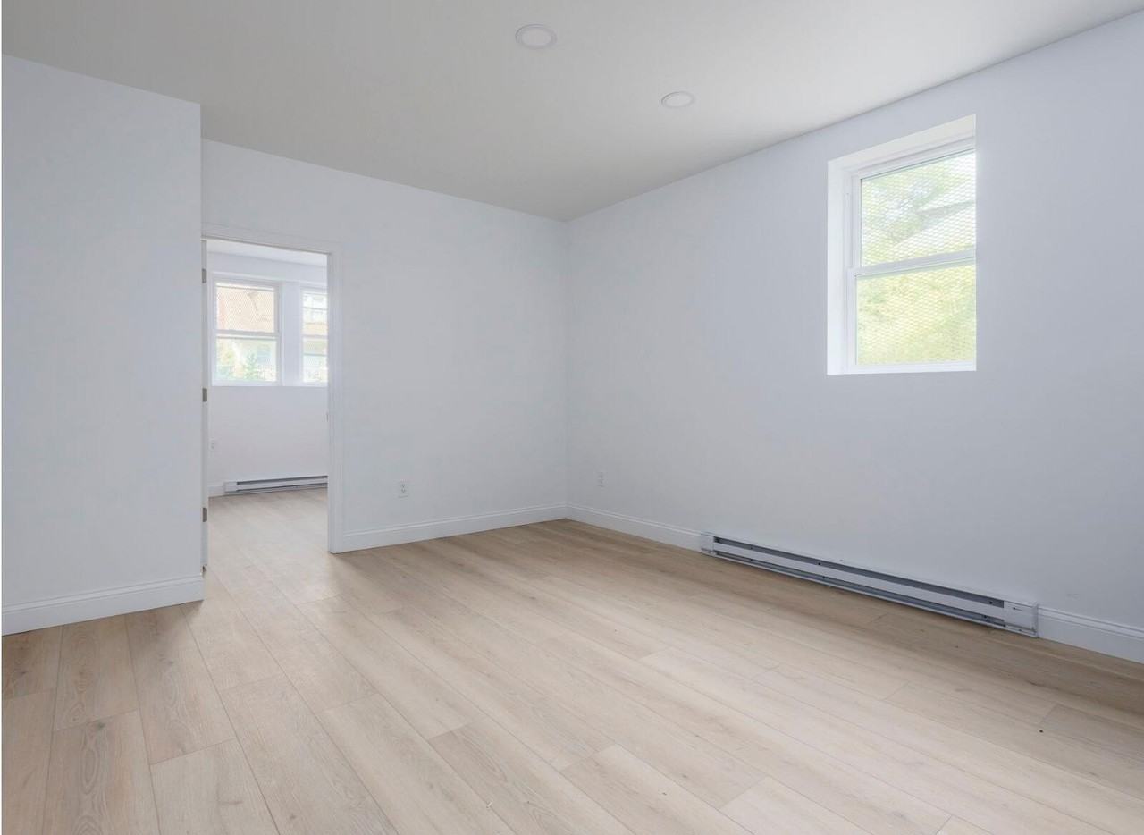 1140 Ashland St #4 - Photo 5 of 9