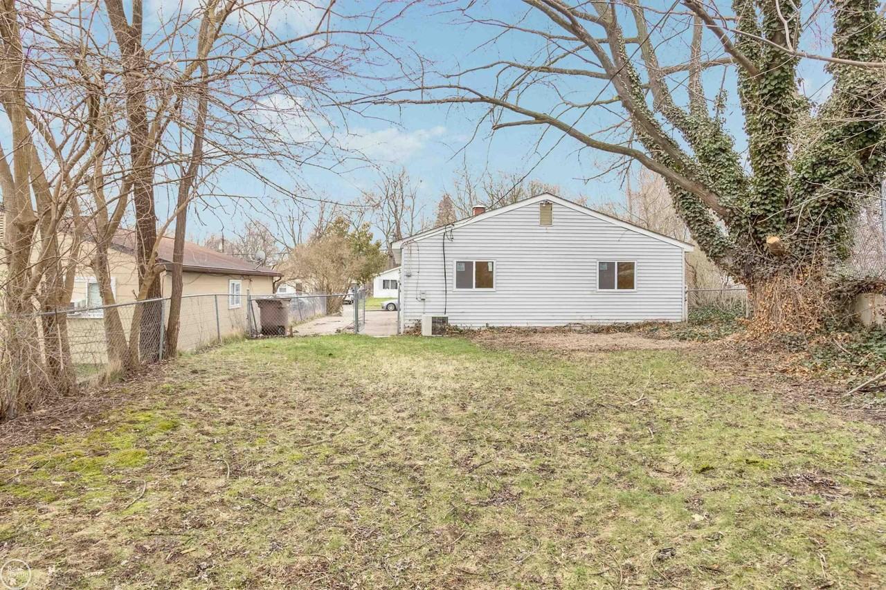 946 Fairview Ave - Photo 4 of 28