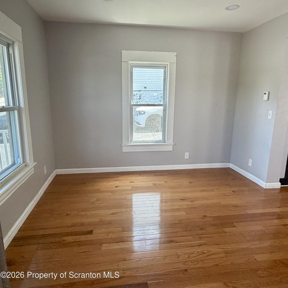 530 Myrtle St #1 - Photo 3 of 12