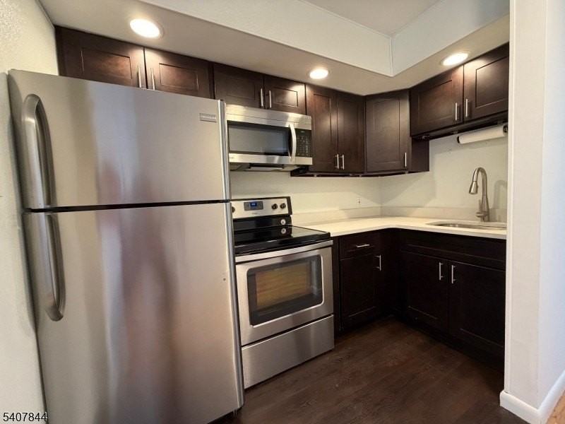 155 Landing Rd - Photo 2 of 9