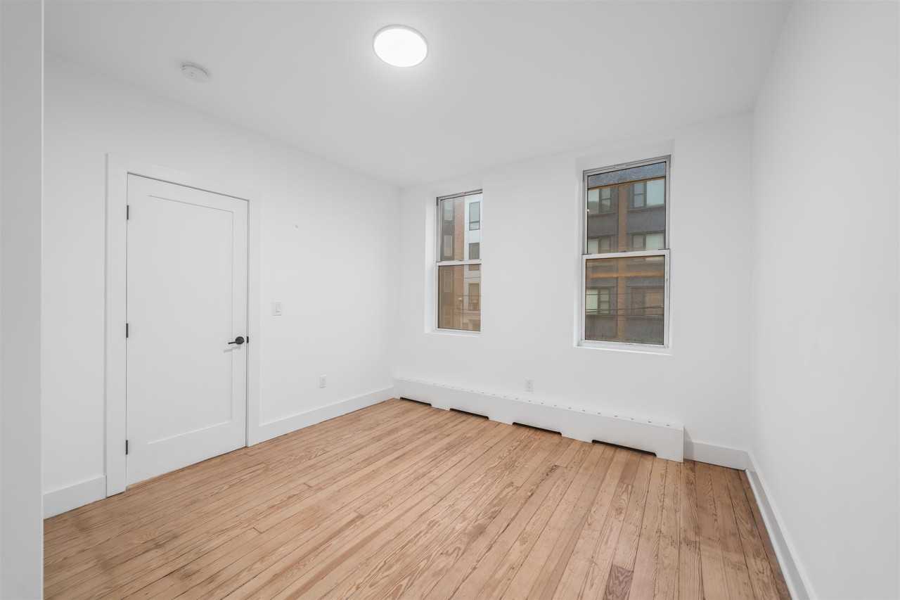 500 Monroe St #8 - Photo 6 of 15