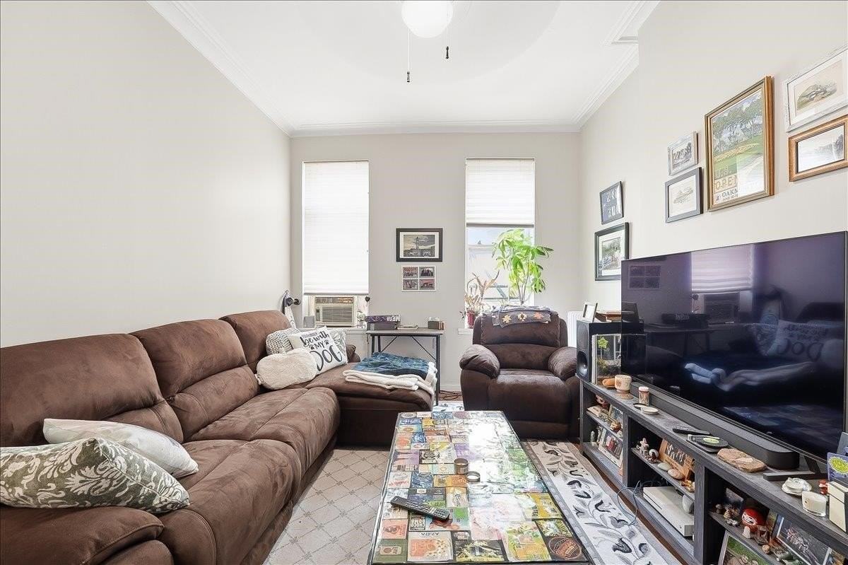 1228 Park Ave #3R - Photo 2 of 16