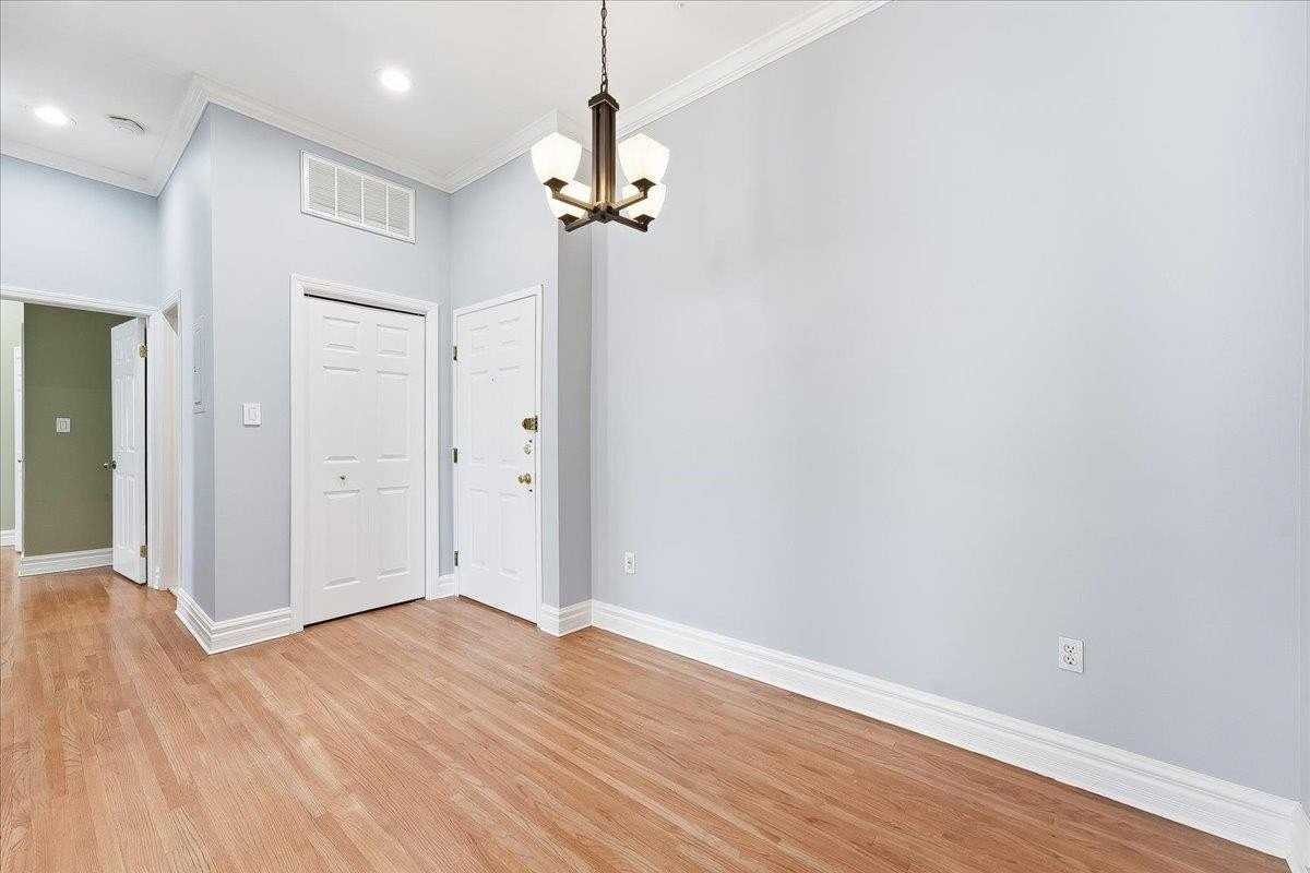 818 Jefferson St #3B - Photo 2 of 14
