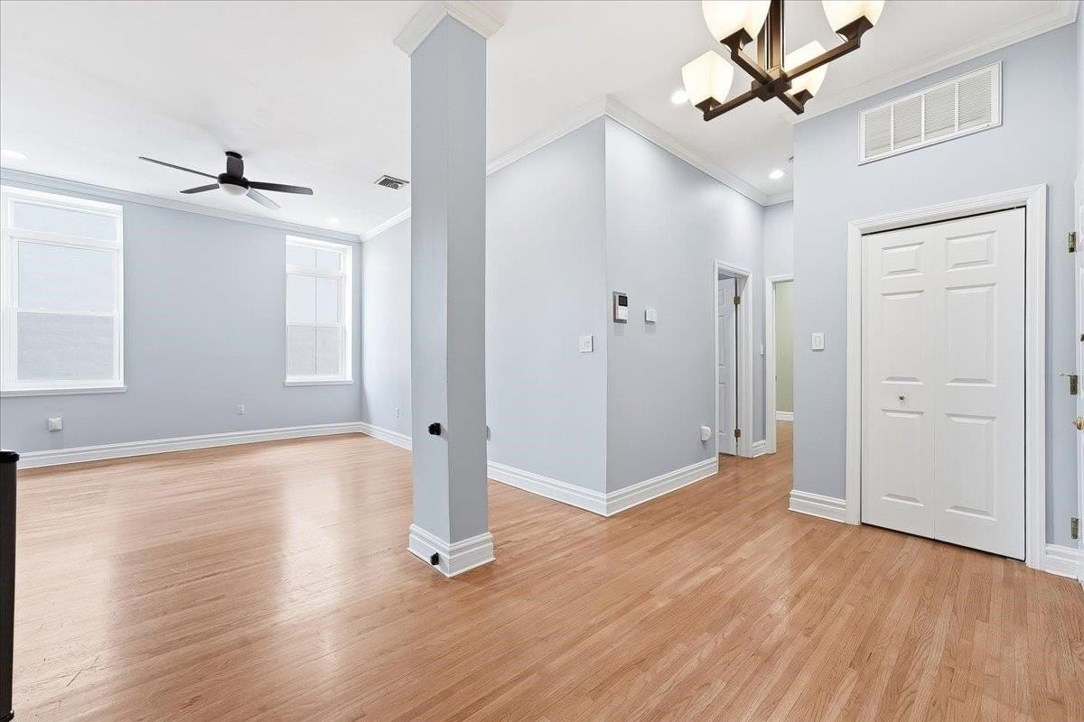 818 Jefferson St #3B - Photo 3 of 14
