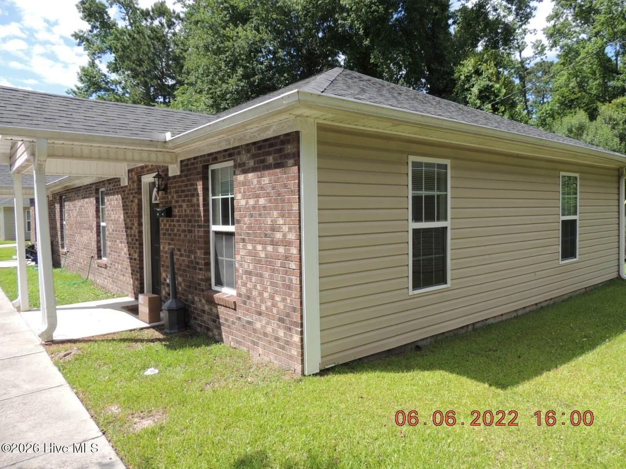 130 Miracle Dr #6 - Photo 3 of 15