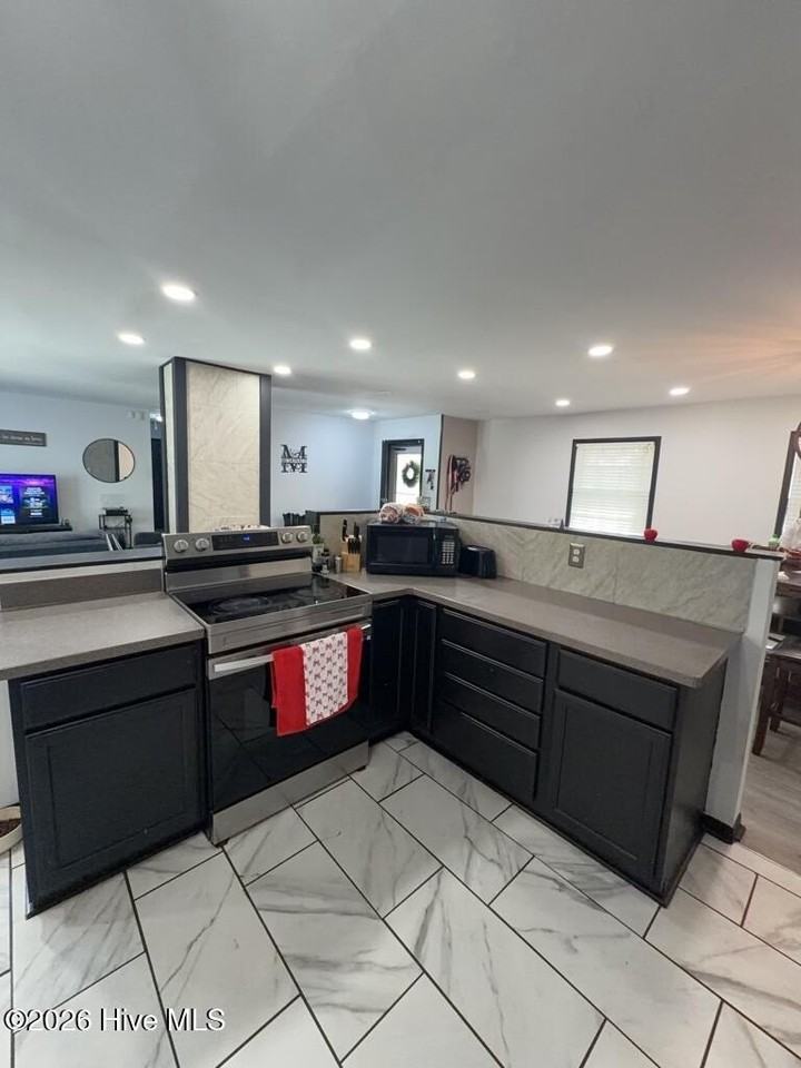 400 Winchester Rd - Photo 4 of 15