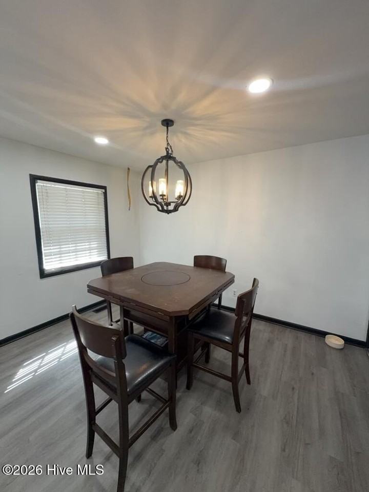 400 Winchester Rd - Photo 5 of 15