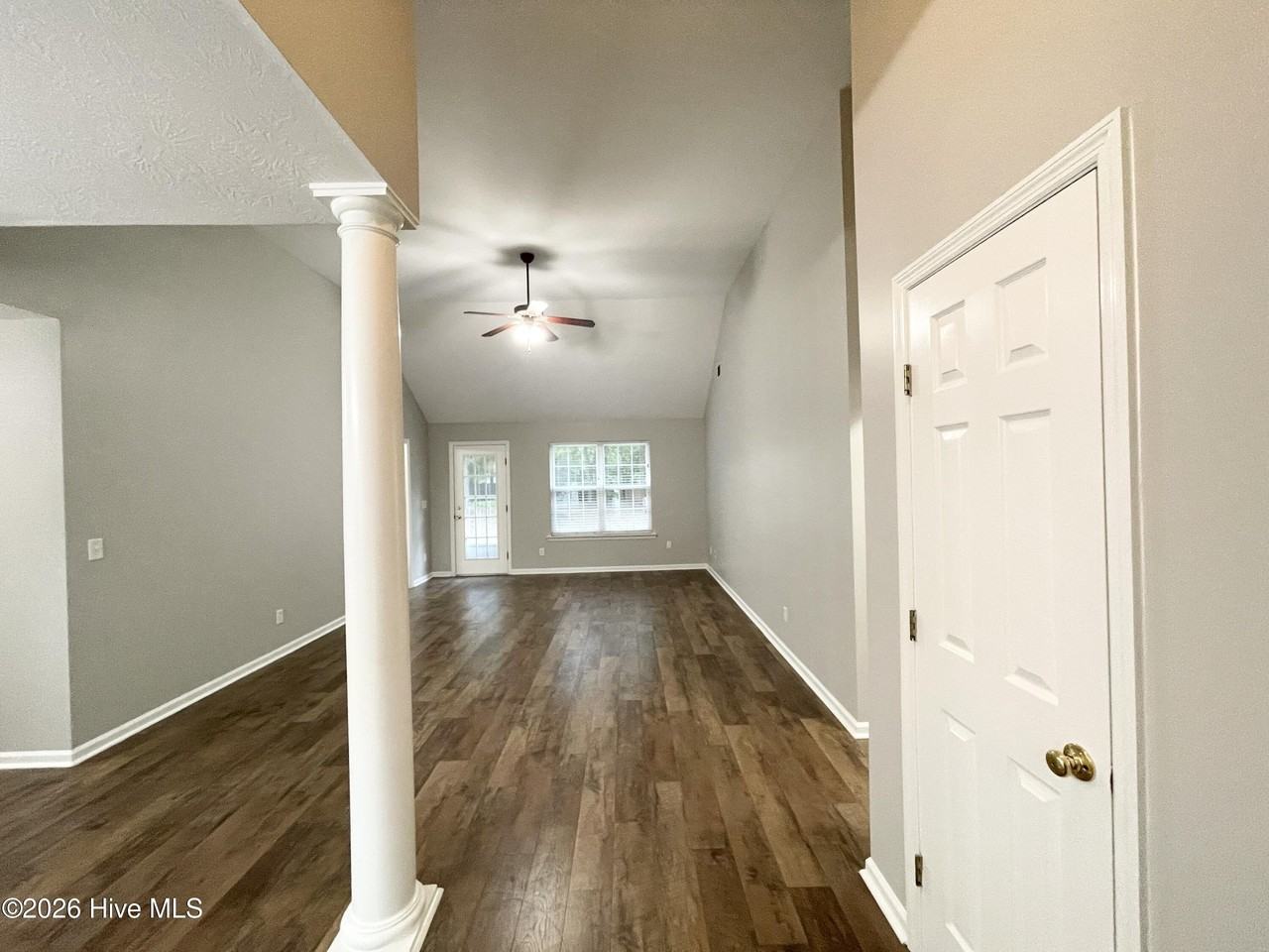 1391 Watsonia Dr - Photo 2 of 21