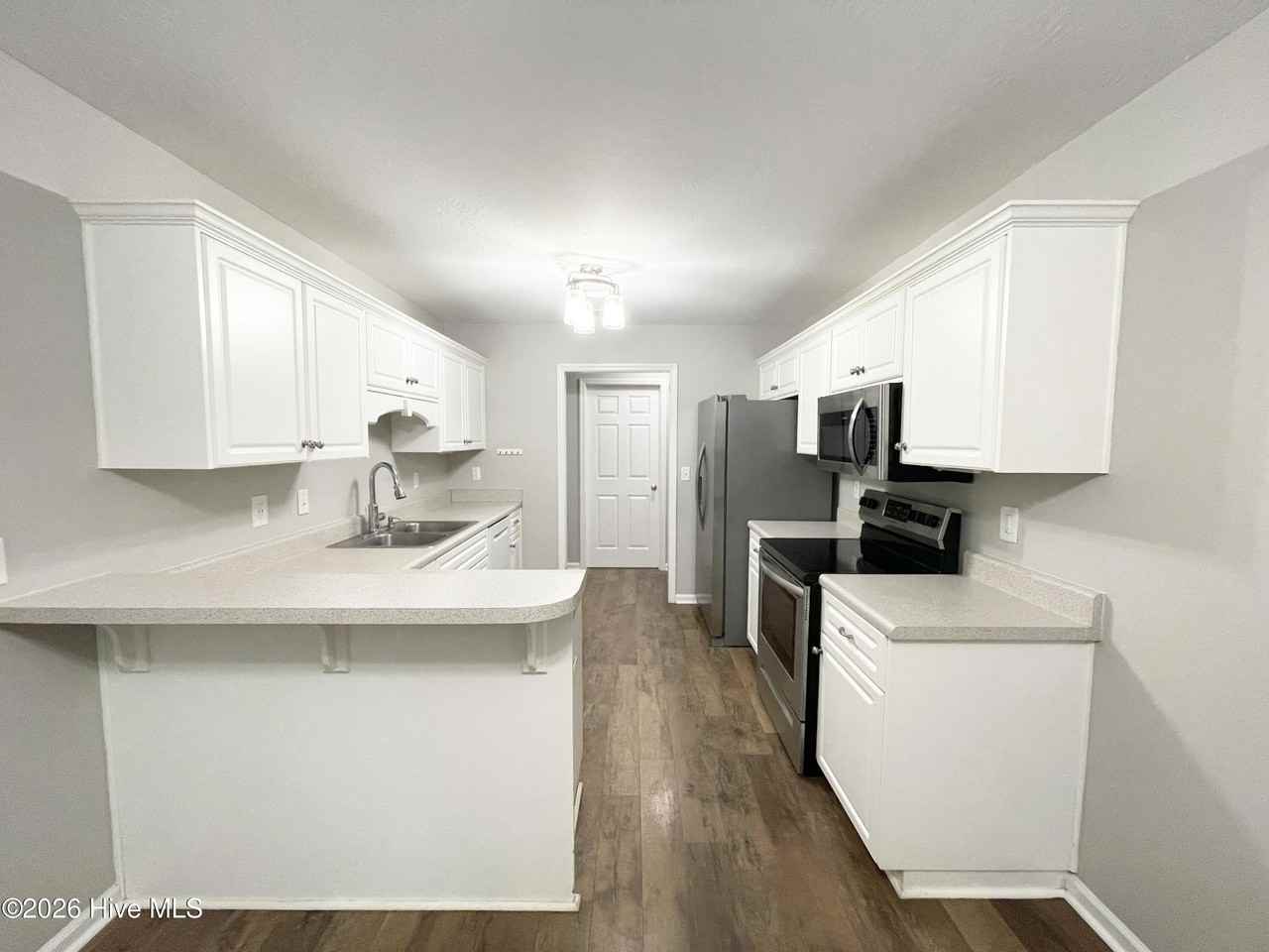 1391 Watsonia Dr - Photo 7 of 21