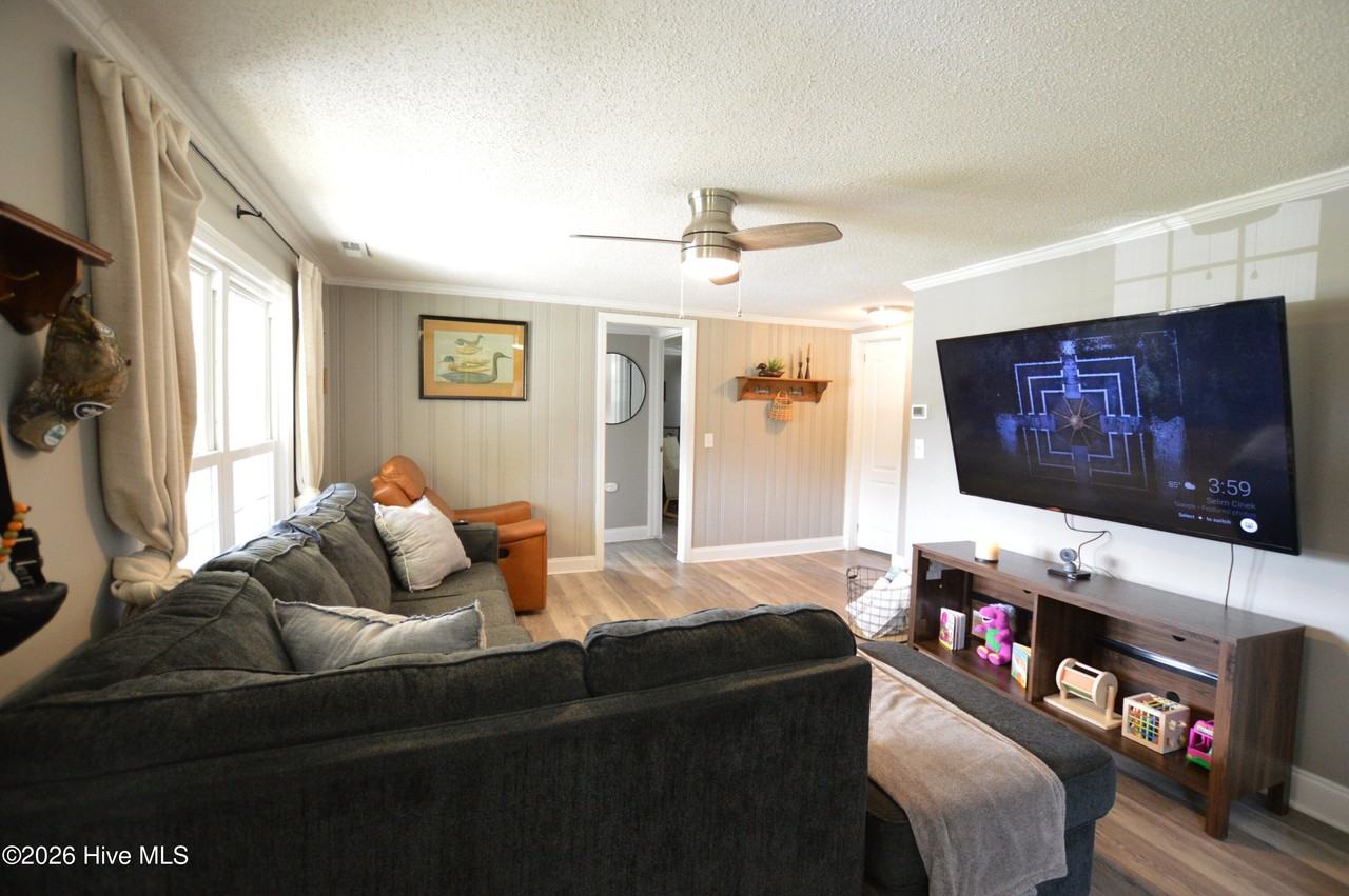 1160 Onslow Pines Rd - Photo 2 of 16