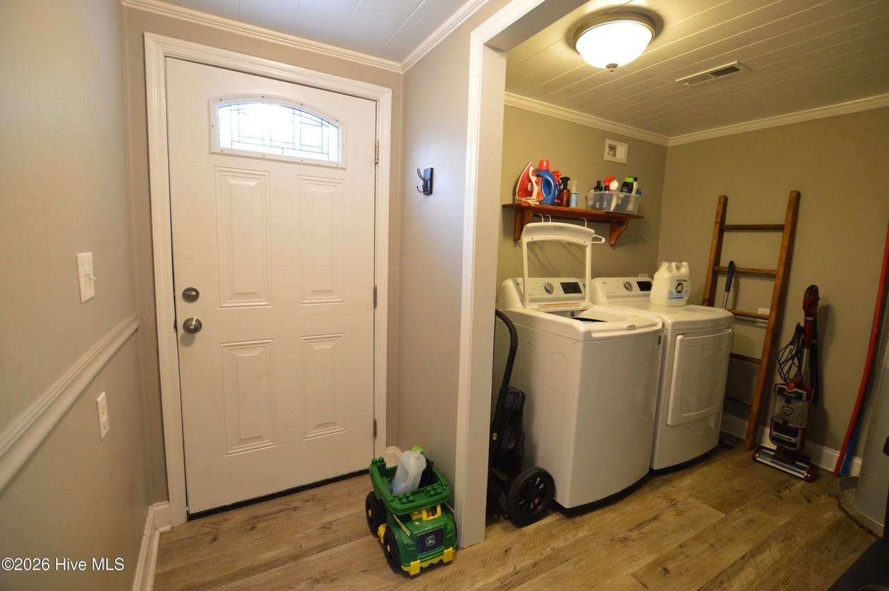 1160 Onslow Pines Rd - Photo 5 of 16