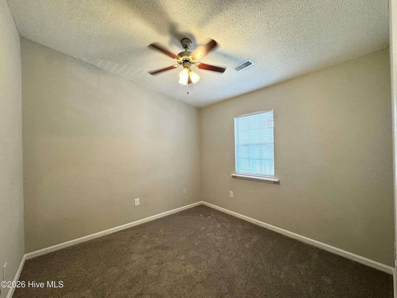 2209 Hurt Dr - Photo 4 of 17