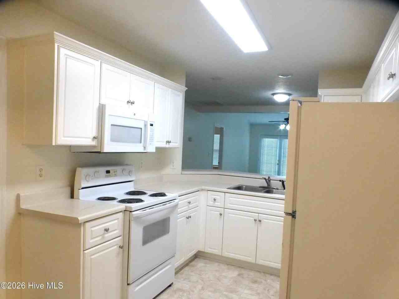 1433 Anna Way - Photo 3 of 12