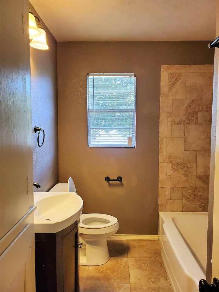 206 S Eubanks #1 - Photo 6 of 13