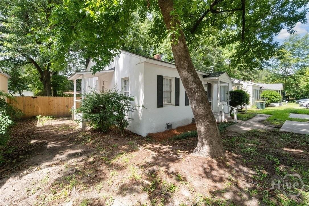 1315 E 55th St - Photo 2 of 28
