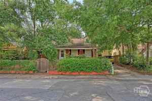 featured image of 526R Durant Ave