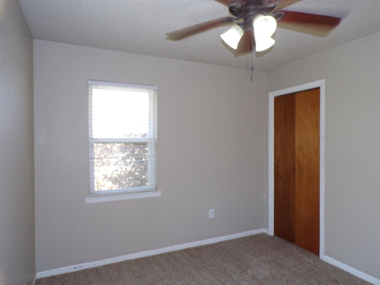 313 Highland Dr - Photo 2 of 7