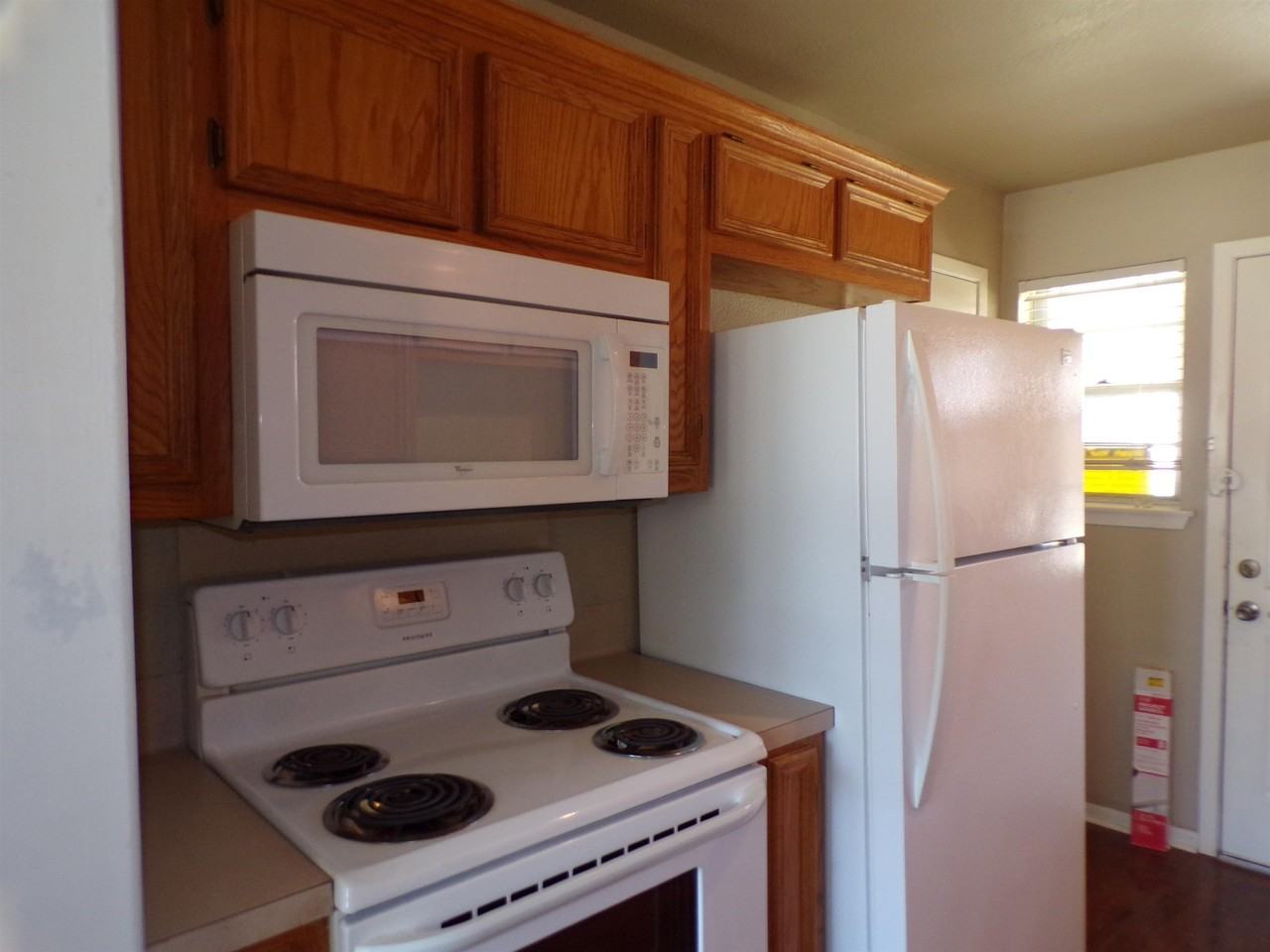 313 Highland Dr - Photo 4 of 7