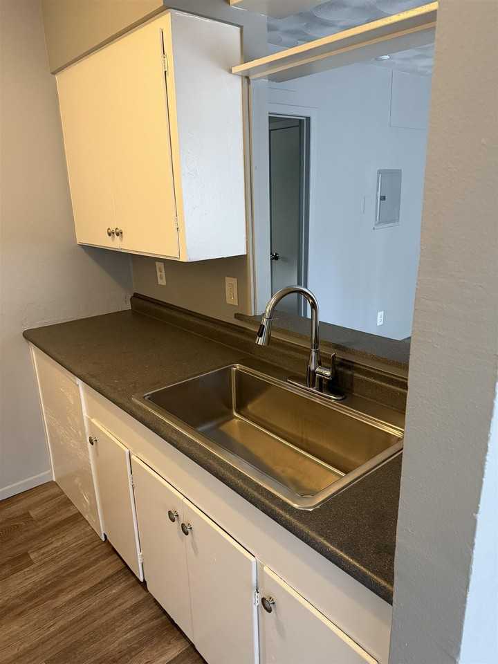 1200 N 4th St - Photo 4 of 12