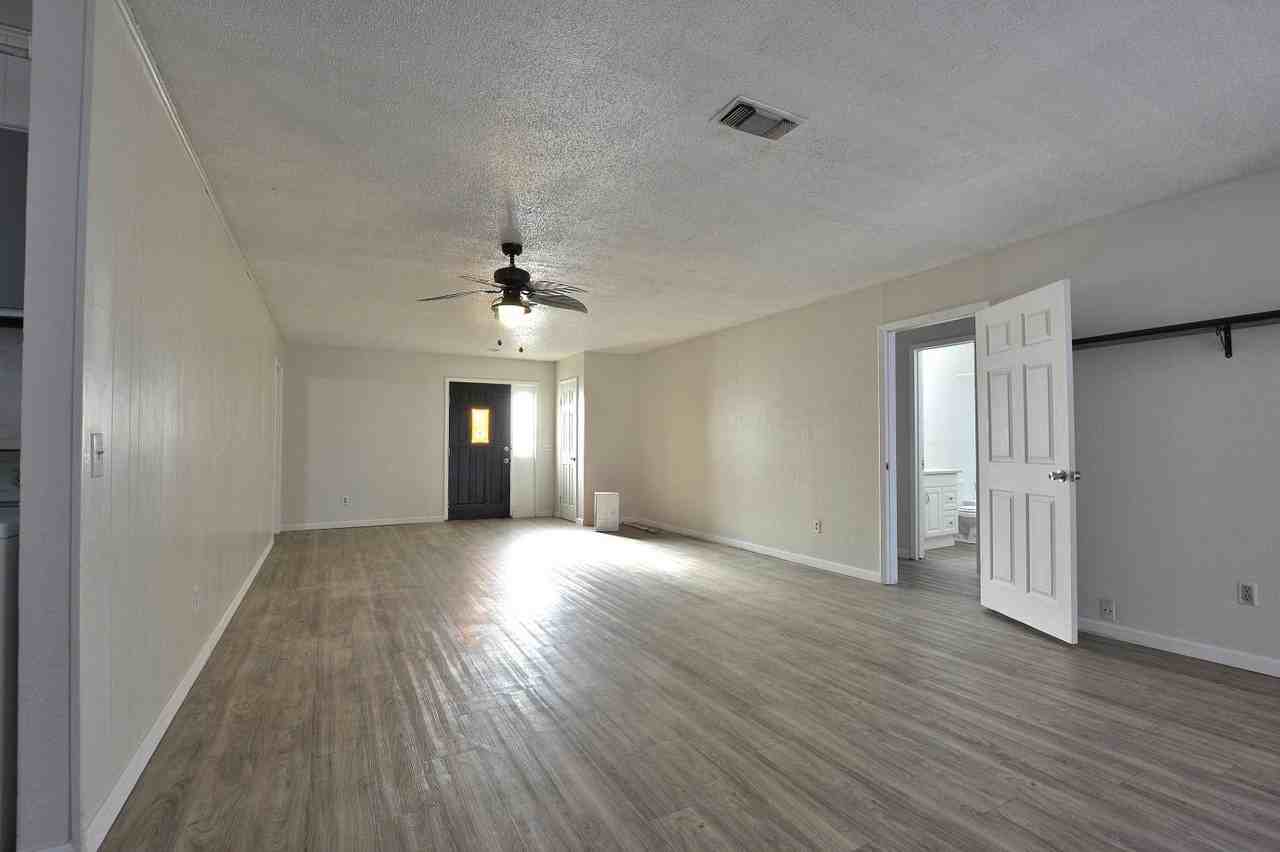 2714 94th St - Photo 5 of 16