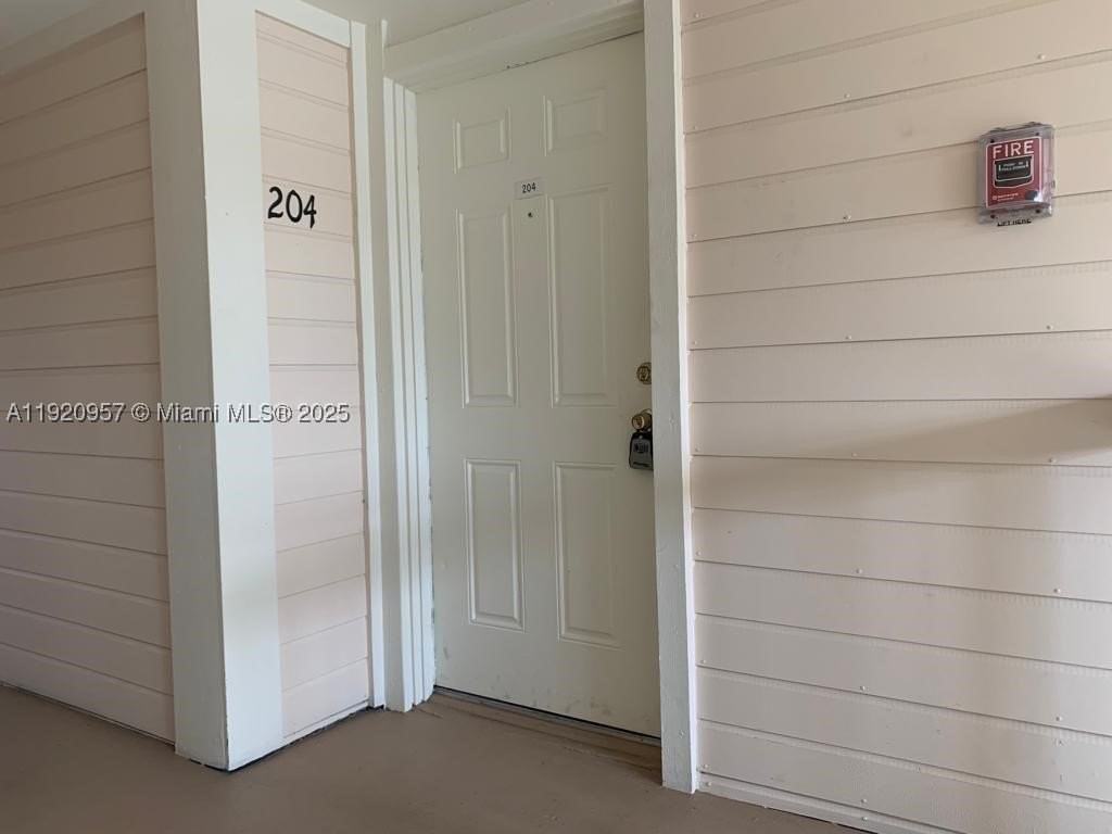 907 Ne 199th St #204 - Photo 2 of 15