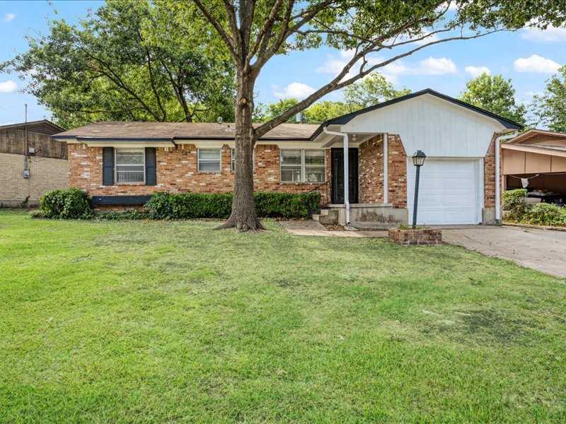 1924 Jones Cir #1 - Photo 2 of 25