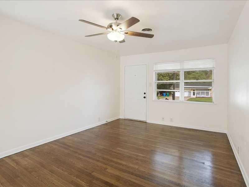 1924 Jones Cir #1 - Photo 6 of 25