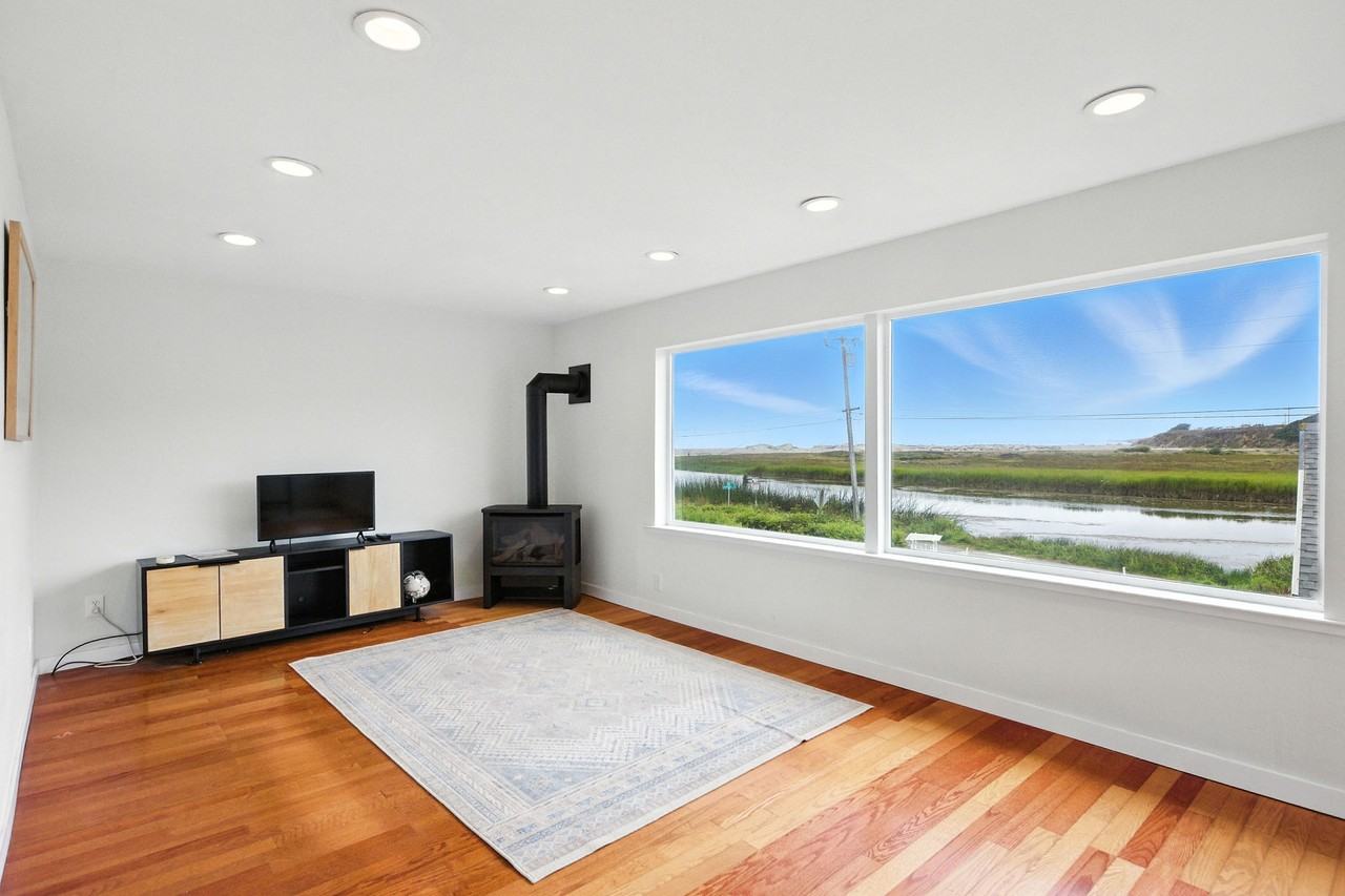 195 Ocean View Ave #1 - Photo 4 of 42