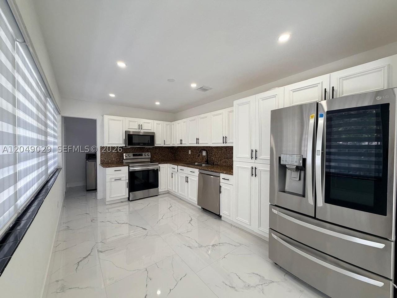 19202 Nw 23rd Ct - Photo 5 of 17