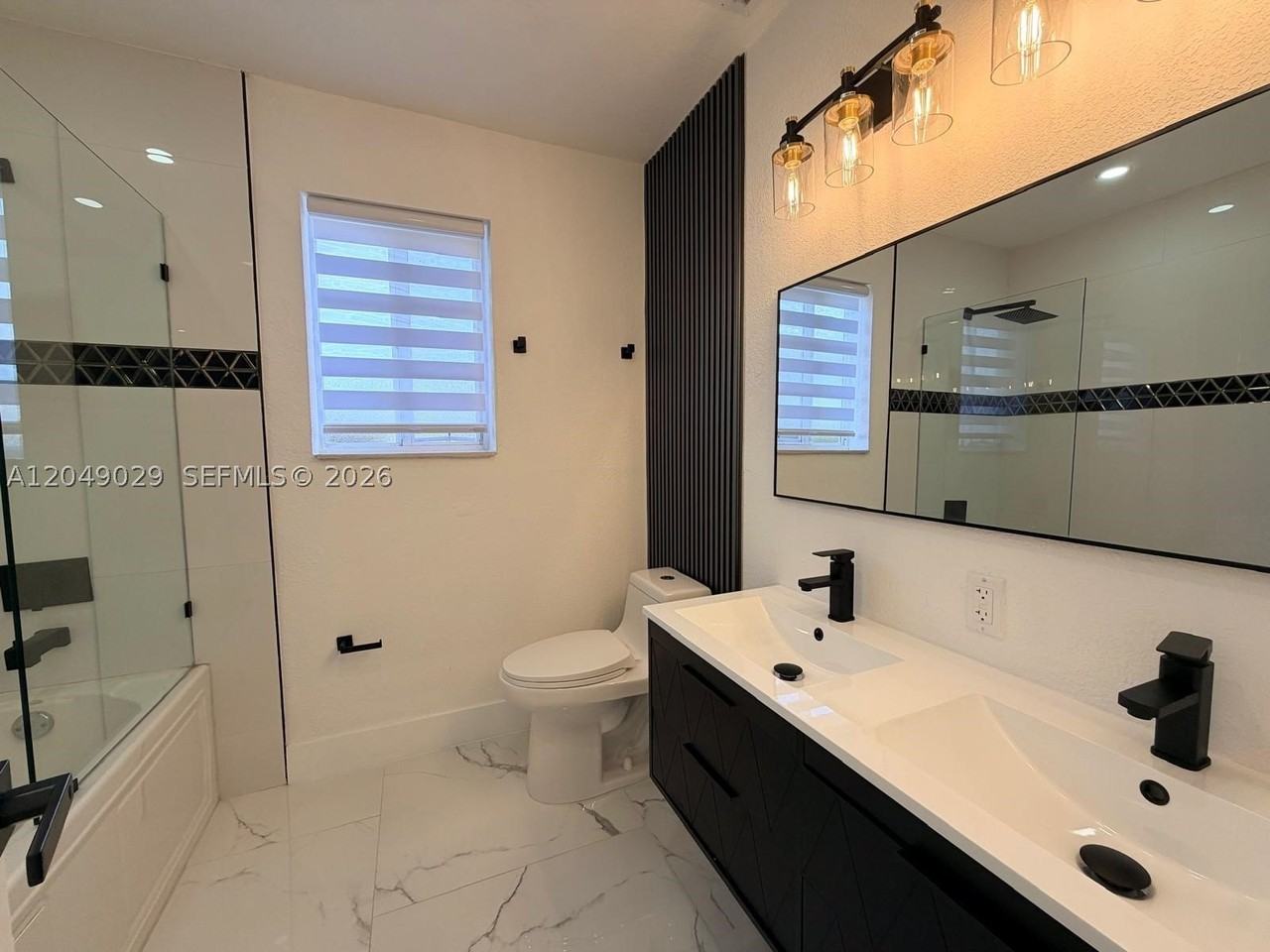 19202 Nw 23rd Ct - Photo 6 of 17