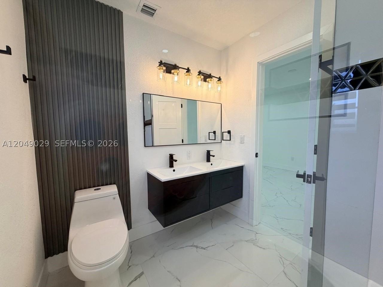 19202 Nw 23rd Ct - Photo 7 of 17