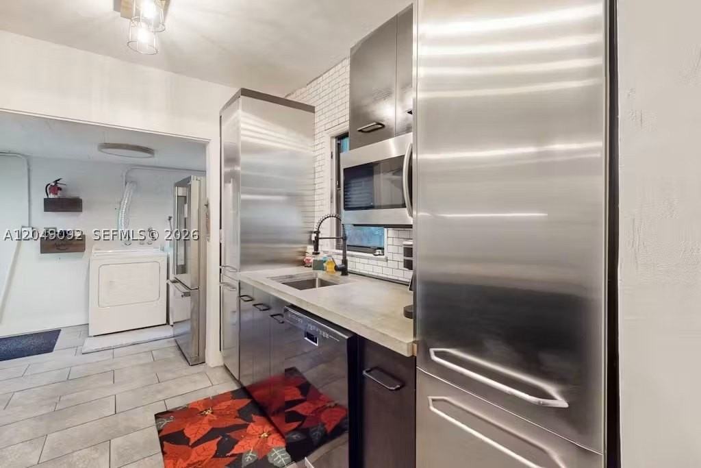 416 Se 19th St #416 - Photo 3 of 32
