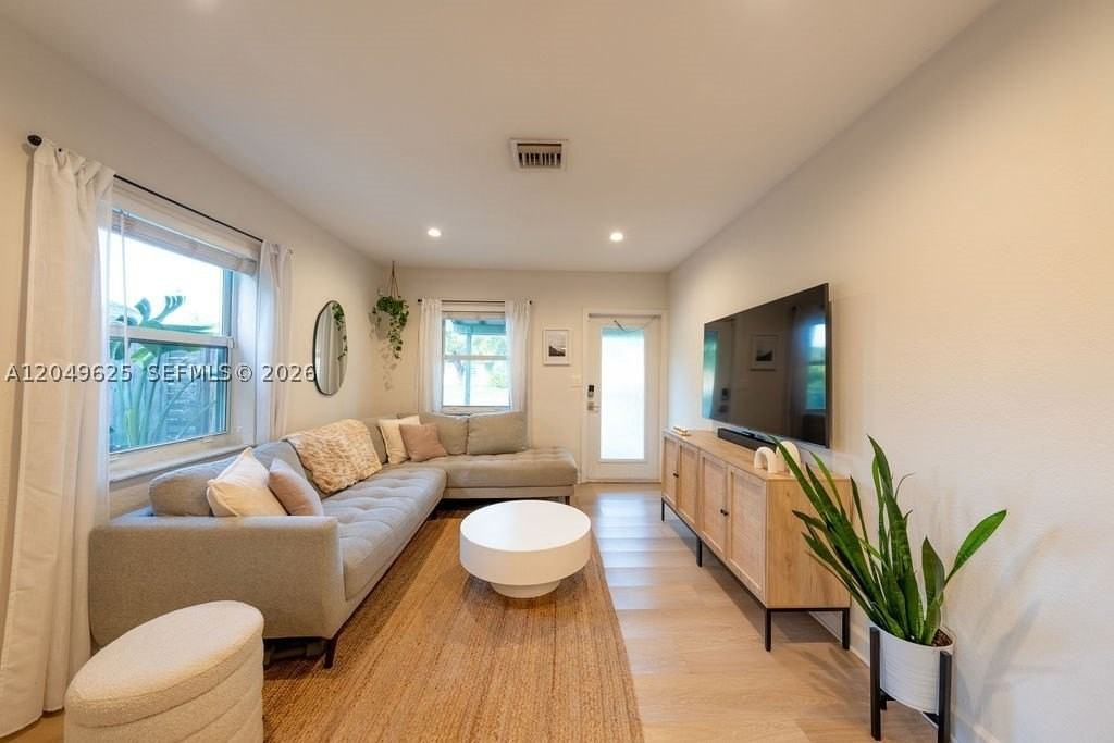 1305 Nw 5th Ave - Photo 7 of 38