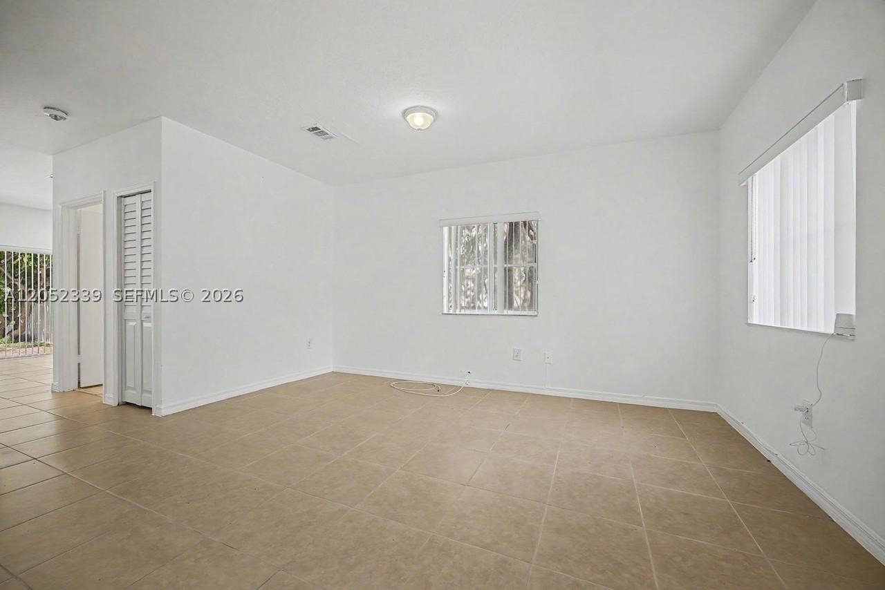 1668 Se 30th St #1 - Photo 5 of 23