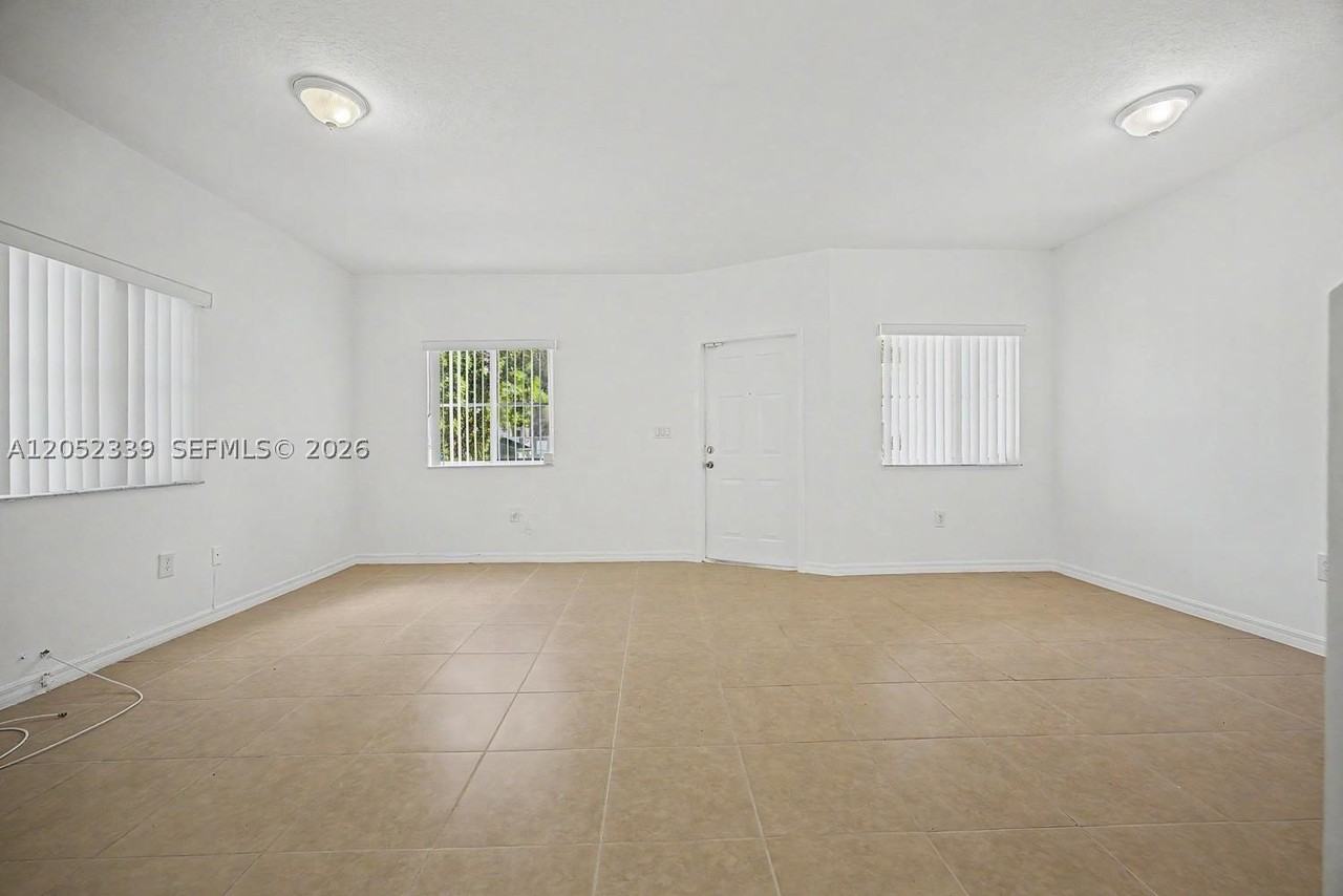 1668 Se 30th St #1 - Photo 6 of 23