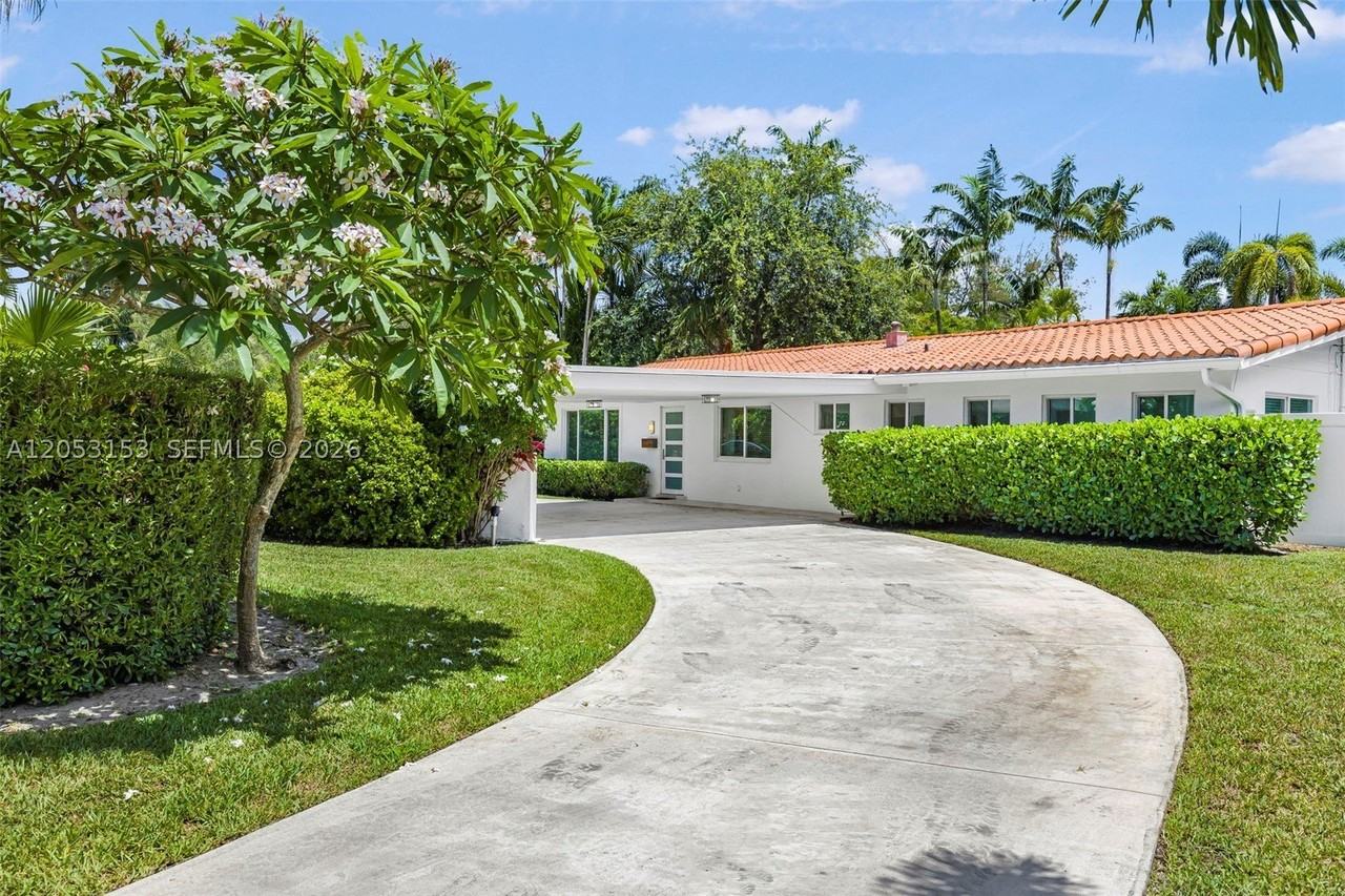 11121 Griffing Blvd - Photo 7 of 50
