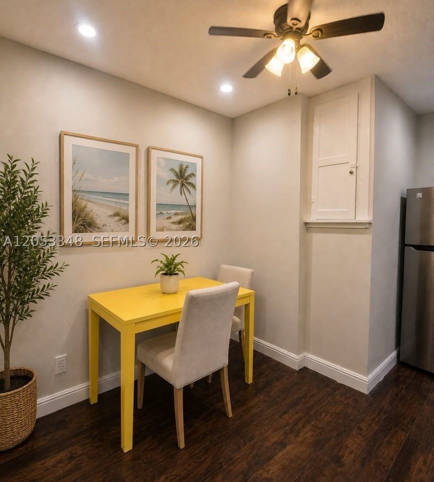 1008 N 18th Ct #101B - Photo 2 of 21