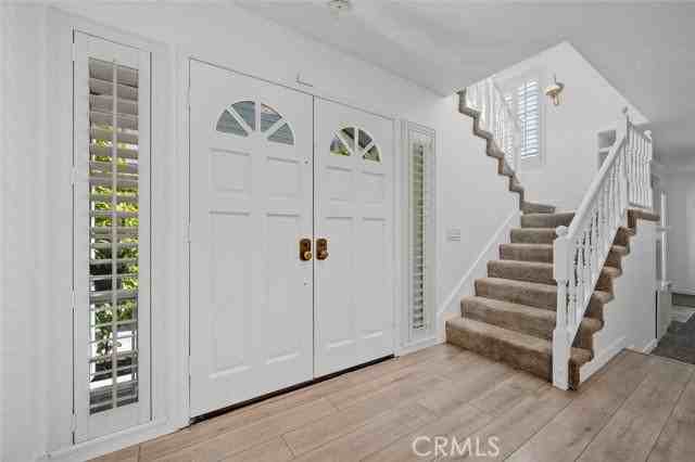 620 Holbrook Ct - Photo 2 of 8