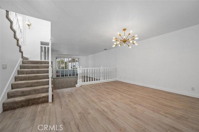 620 Holbrook Ct - Photo 3 of 8