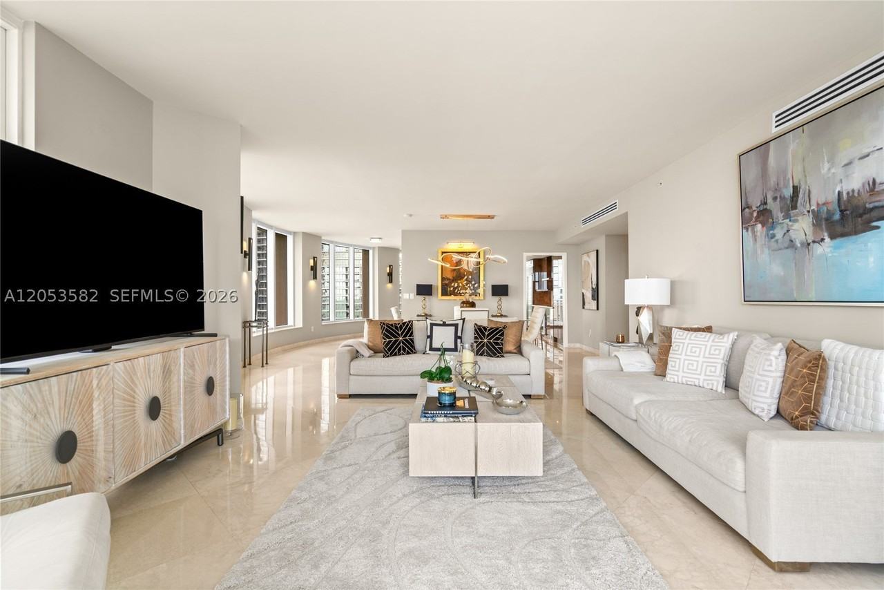 901 Brickell Key Blvd #2804 - Photo 7 of 50