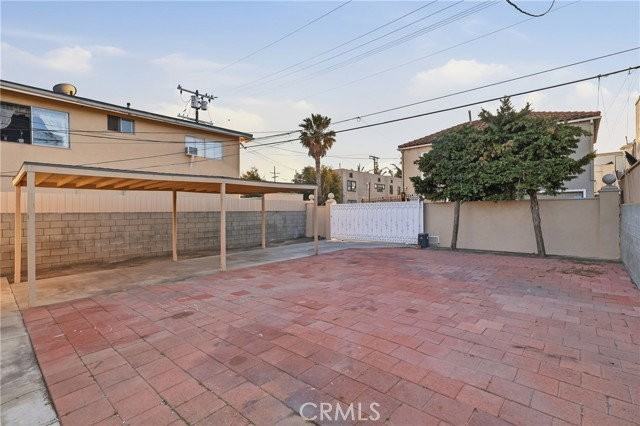 2211 Barbour Ct - Photo 3 of 5