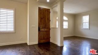 1011 Green Ln - Photo 4 of 7
