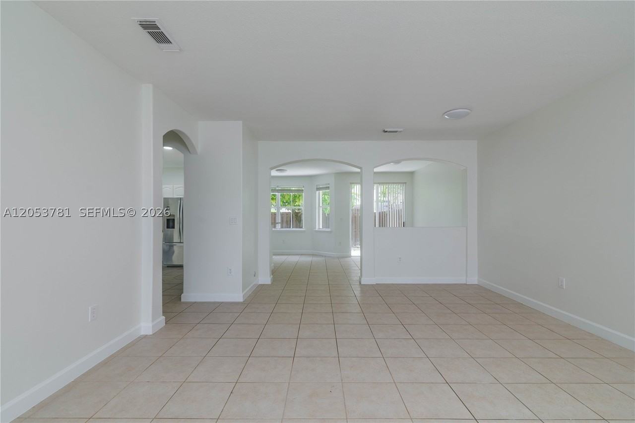 3126 Nw 101st Ct - Photo 7 of 41